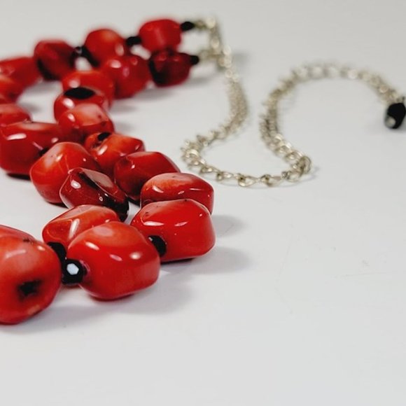 Red Coral Beaded Necklace & Free Mysterious Gift - Picture 3 of 5